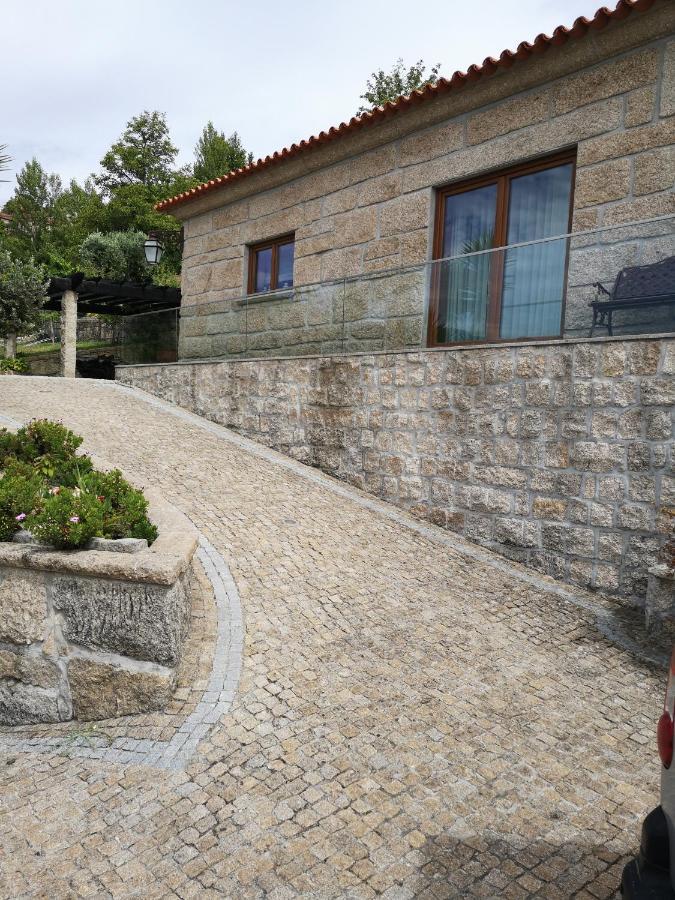 Encosta Do Douro - Rio Douro
